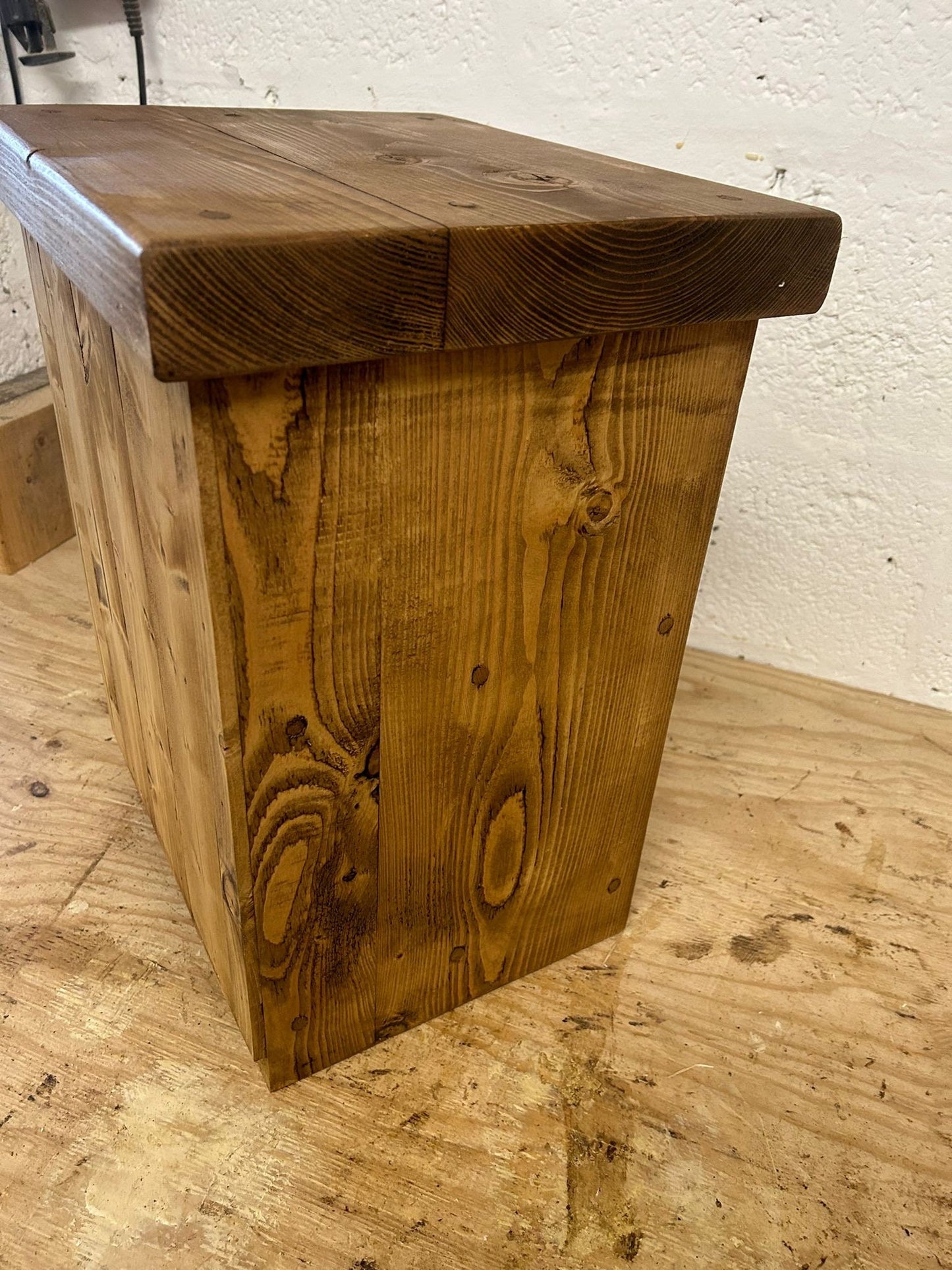 Solid wood bedside cabinet