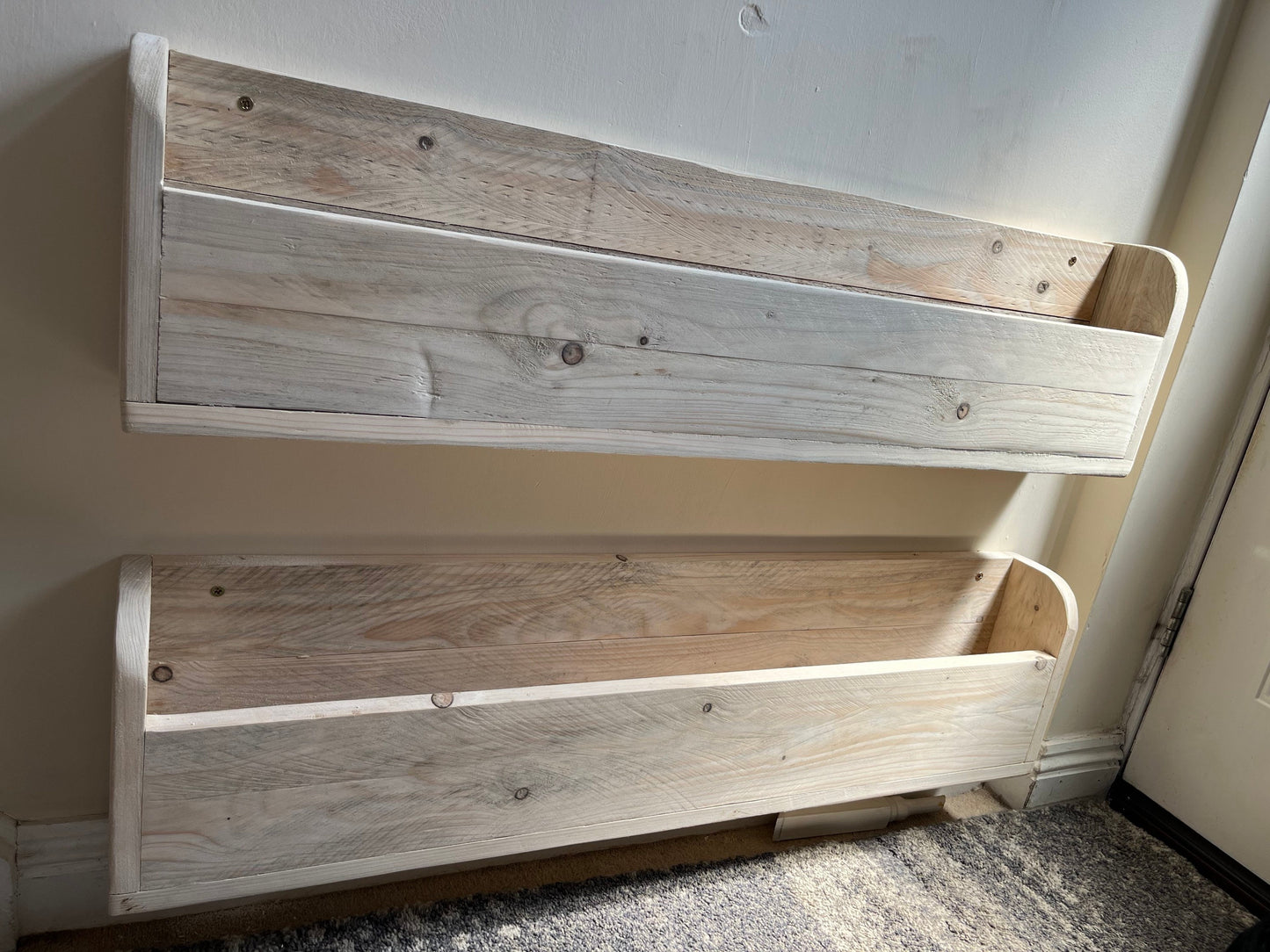 Wall mounted shoe tidy - Pair