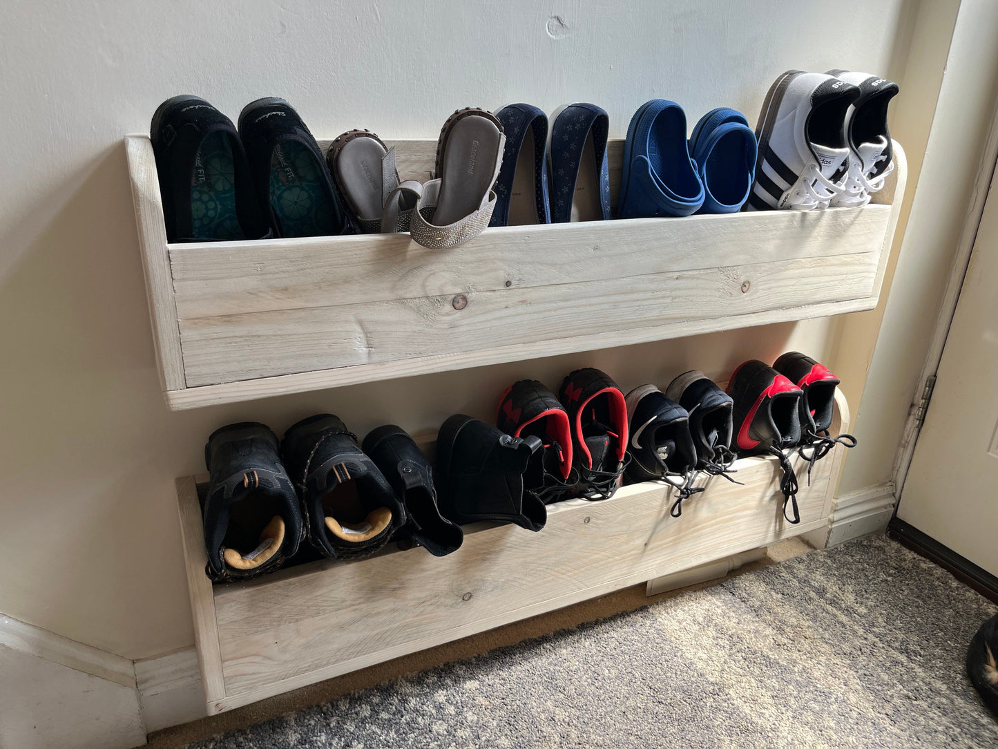 Wall mounted shoe tidy - Pair
