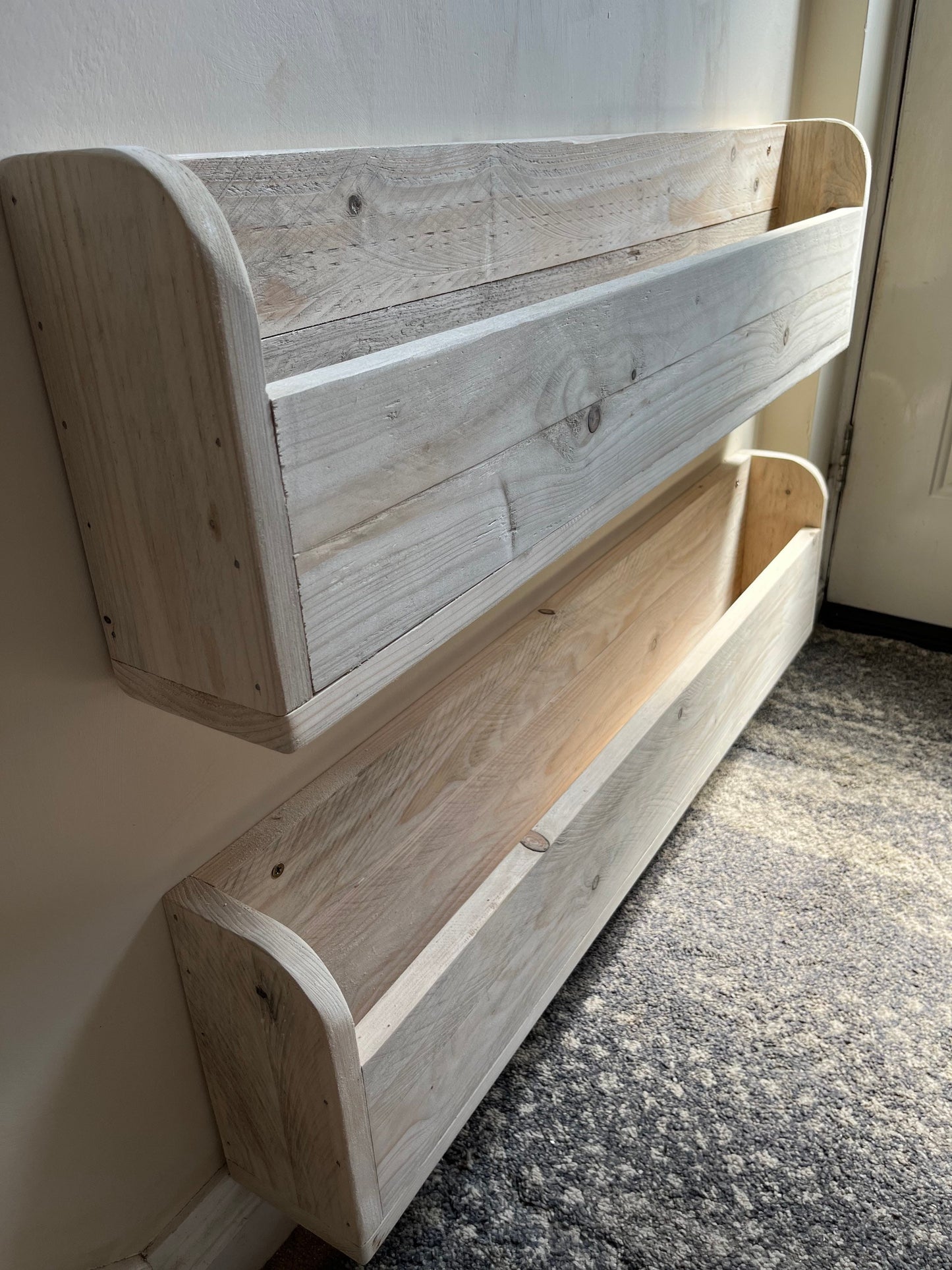 Wall mounted shoe tidy - Pair